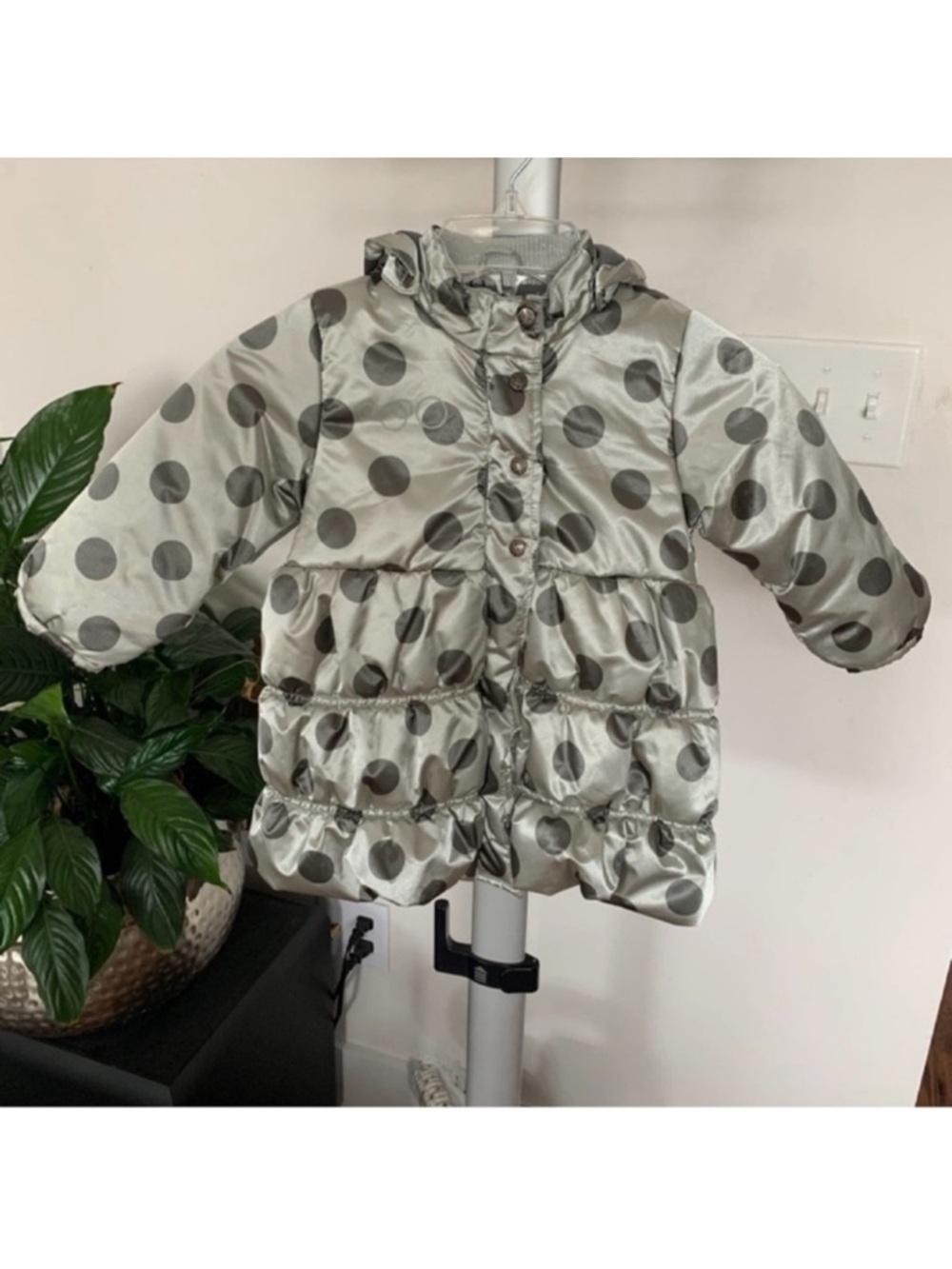 Me Too Girls/Kids/Toddler polka dot Hooded Puffer Coat/Jacket Sz 2T Silver Gray